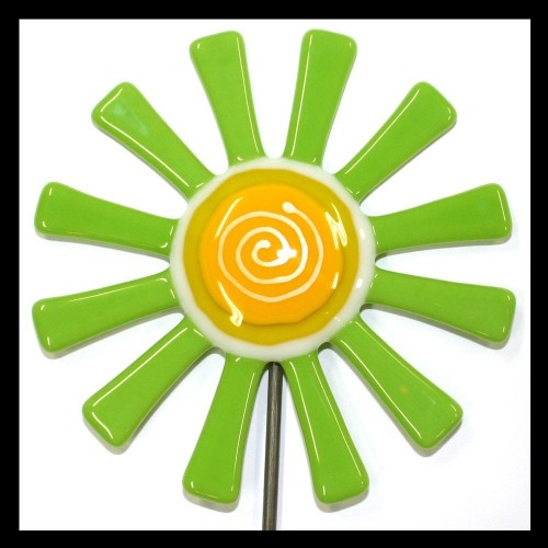 Glassworks Northwest Lime Green Daisy Stake