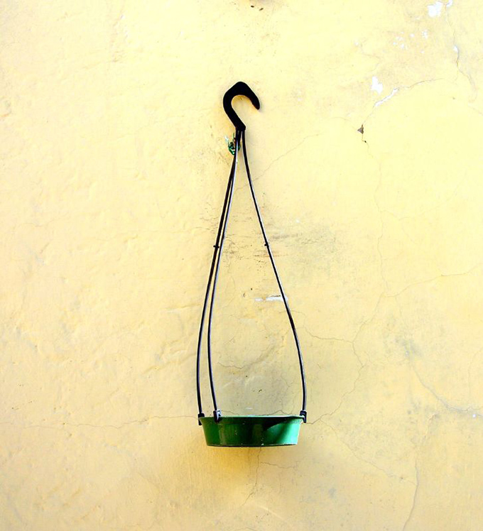 hanging empty flower pot stand on wall